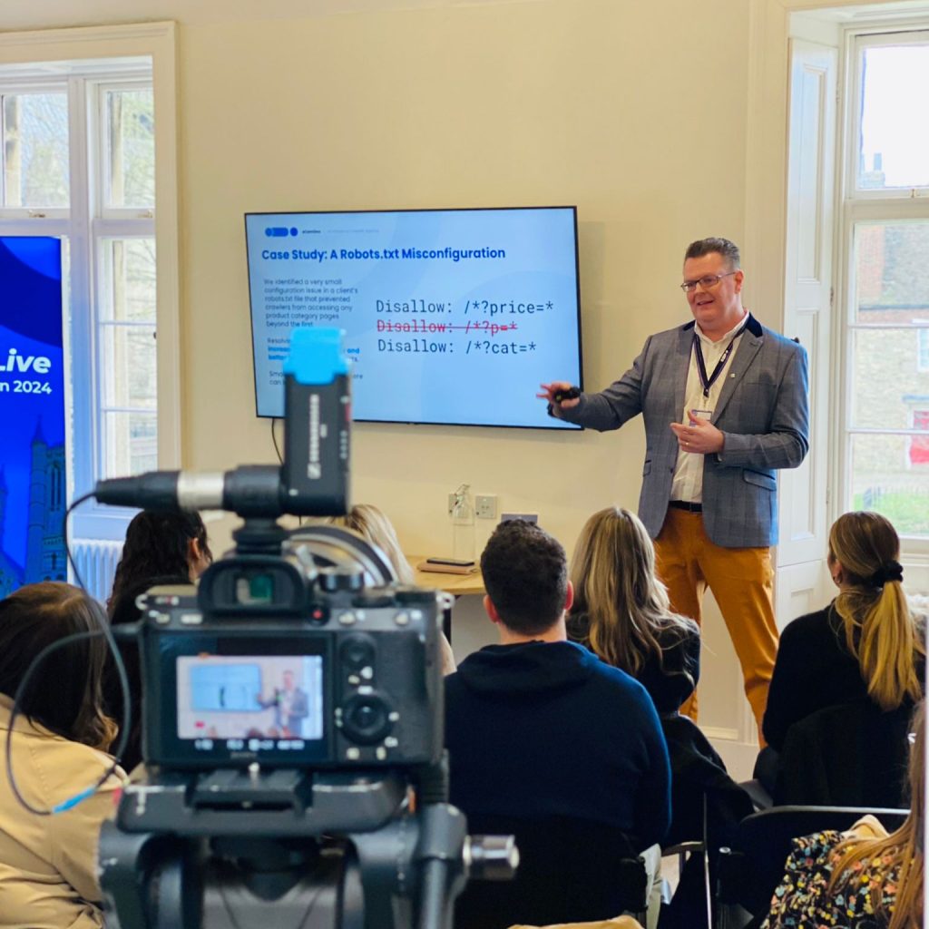 richard presenting at ecomone live in the cathedral